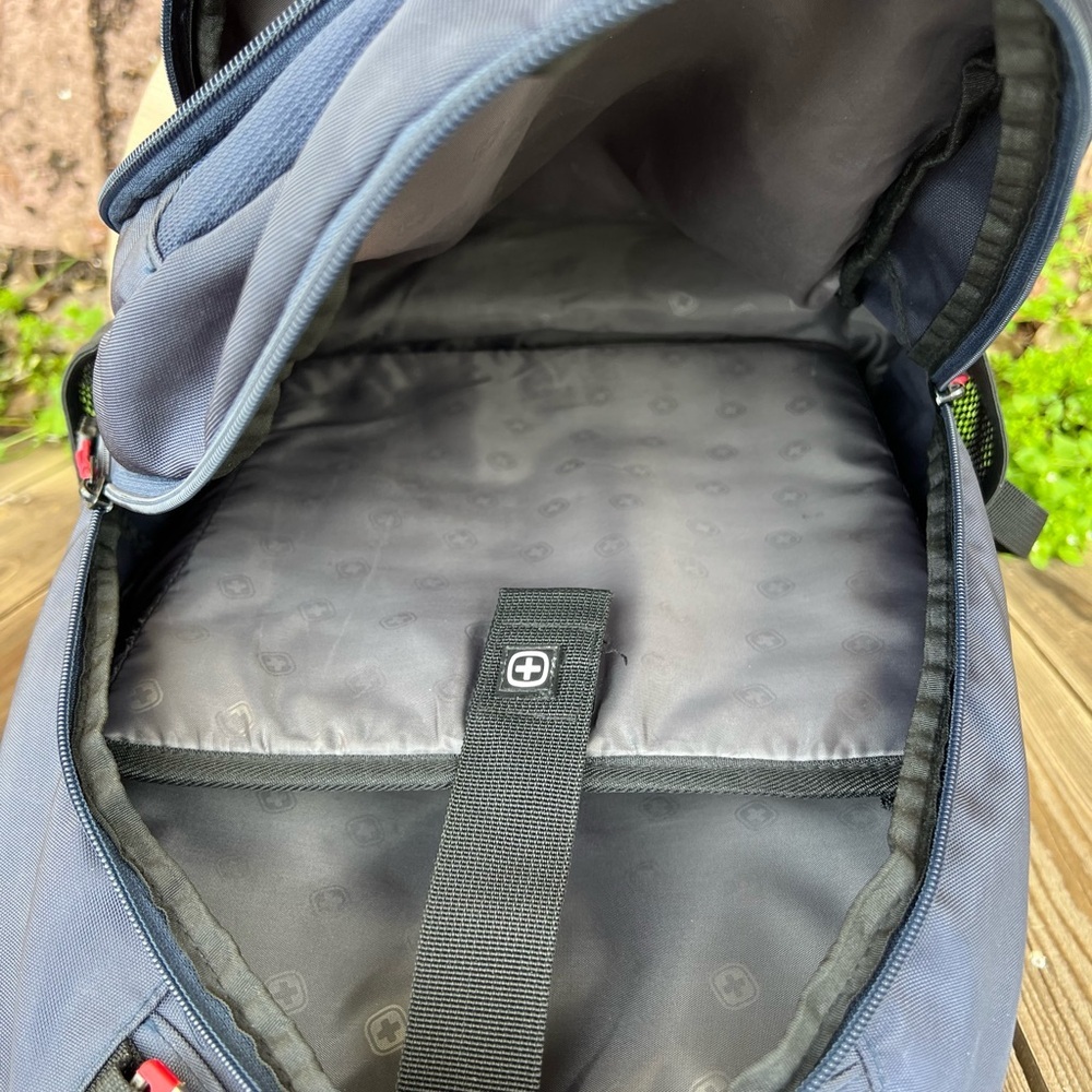 Swiss Gear By Wenger Backpack Travel Bag Navy Padded 17” Medium Laptop Day Work - Picture 6 of 8